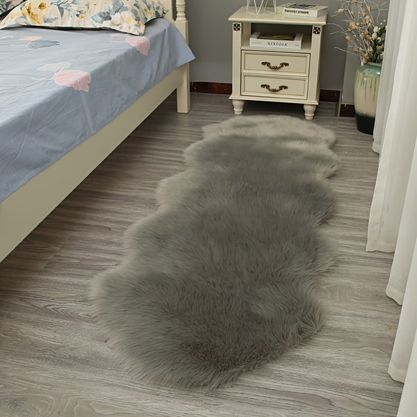 Soft Faux Fur Area Rug, Fluffy Non-slip Stain Resistant Rug
